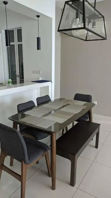 Jazz 222: Cosy 2-Bedroom Suite With Seaview George Town 0*,  Malaysia